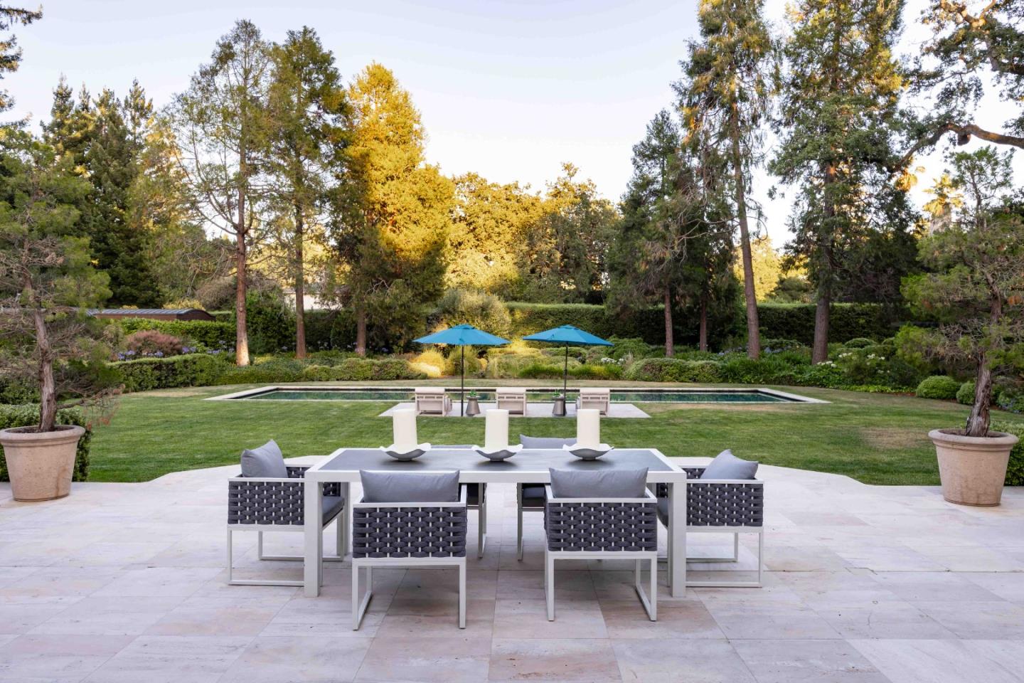 Detail Gallery Image 34 of 50 For 188 Fair Oaks Ln, Atherton,  CA 94027 - 5 Beds | 5/2 Baths