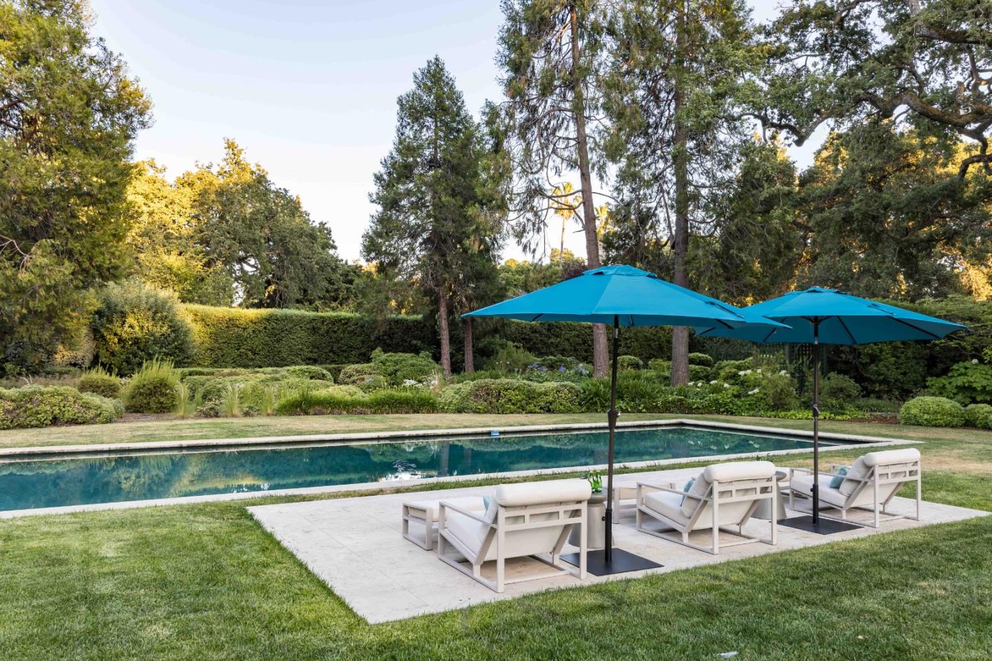 Detail Gallery Image 37 of 50 For 188 Fair Oaks Ln, Atherton,  CA 94027 - 5 Beds | 5/2 Baths