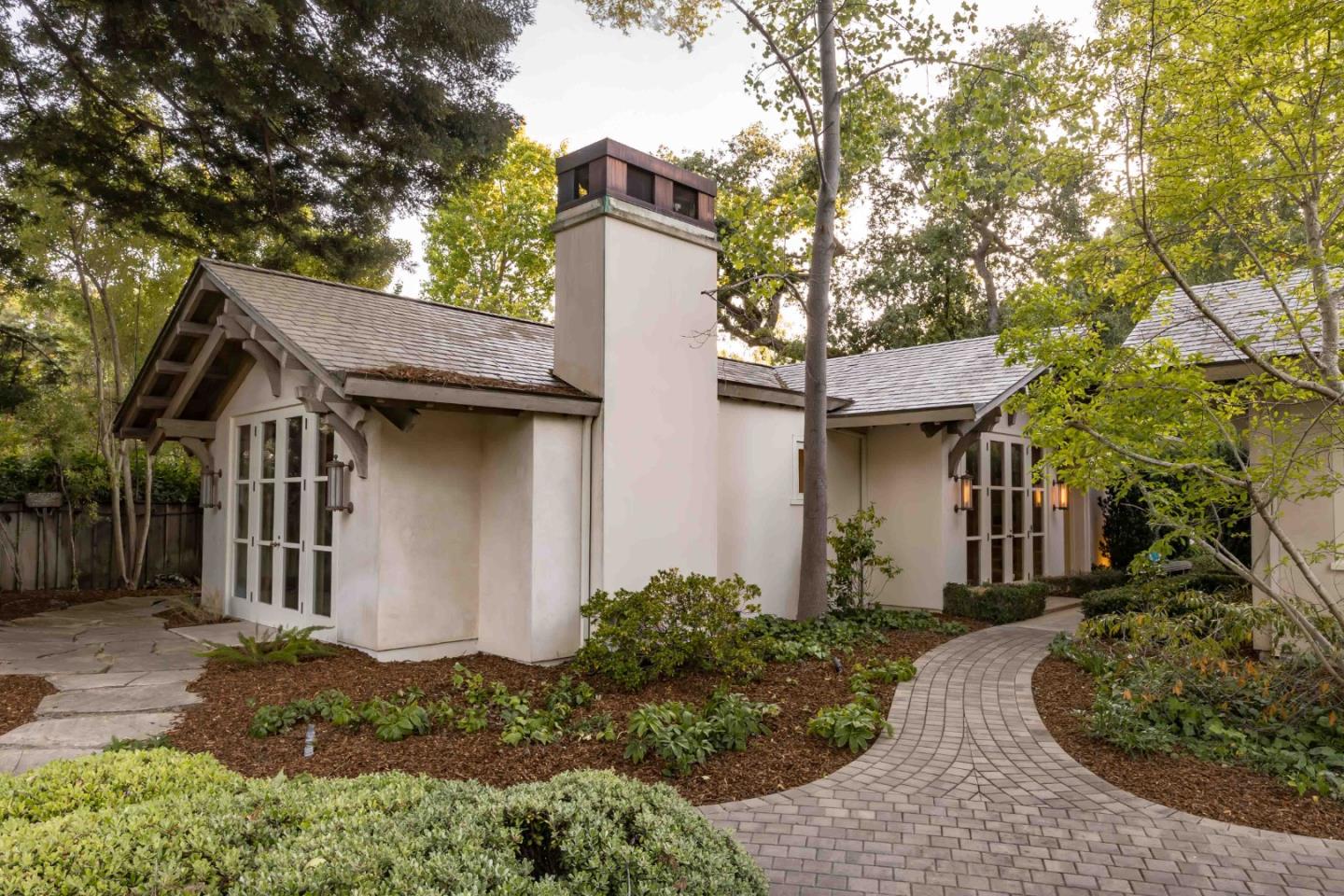 Detail Gallery Image 40 of 50 For 188 Fair Oaks Ln, Atherton,  CA 94027 - 5 Beds | 5/2 Baths