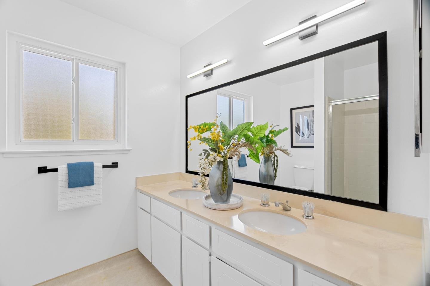 Detail Gallery Image 15 of 26 For 4198 Cherry Oaks Pl, Palo Alto,  CA 94306 - 4 Beds | 2/1 Baths
