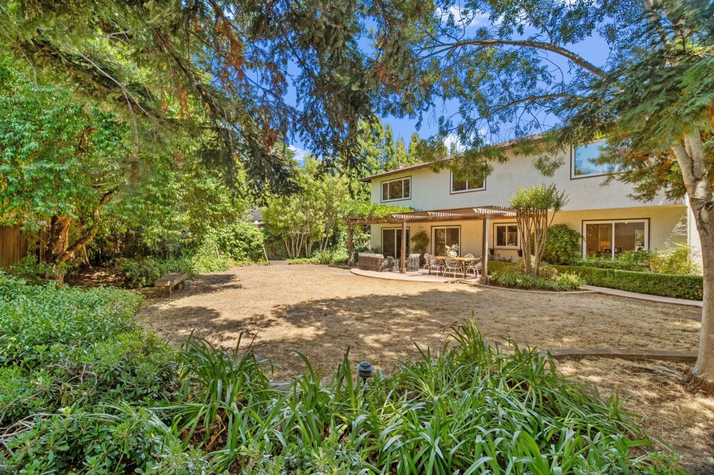 Detail Gallery Image 20 of 26 For 4198 Cherry Oaks Pl, Palo Alto,  CA 94306 - 4 Beds | 2/1 Baths