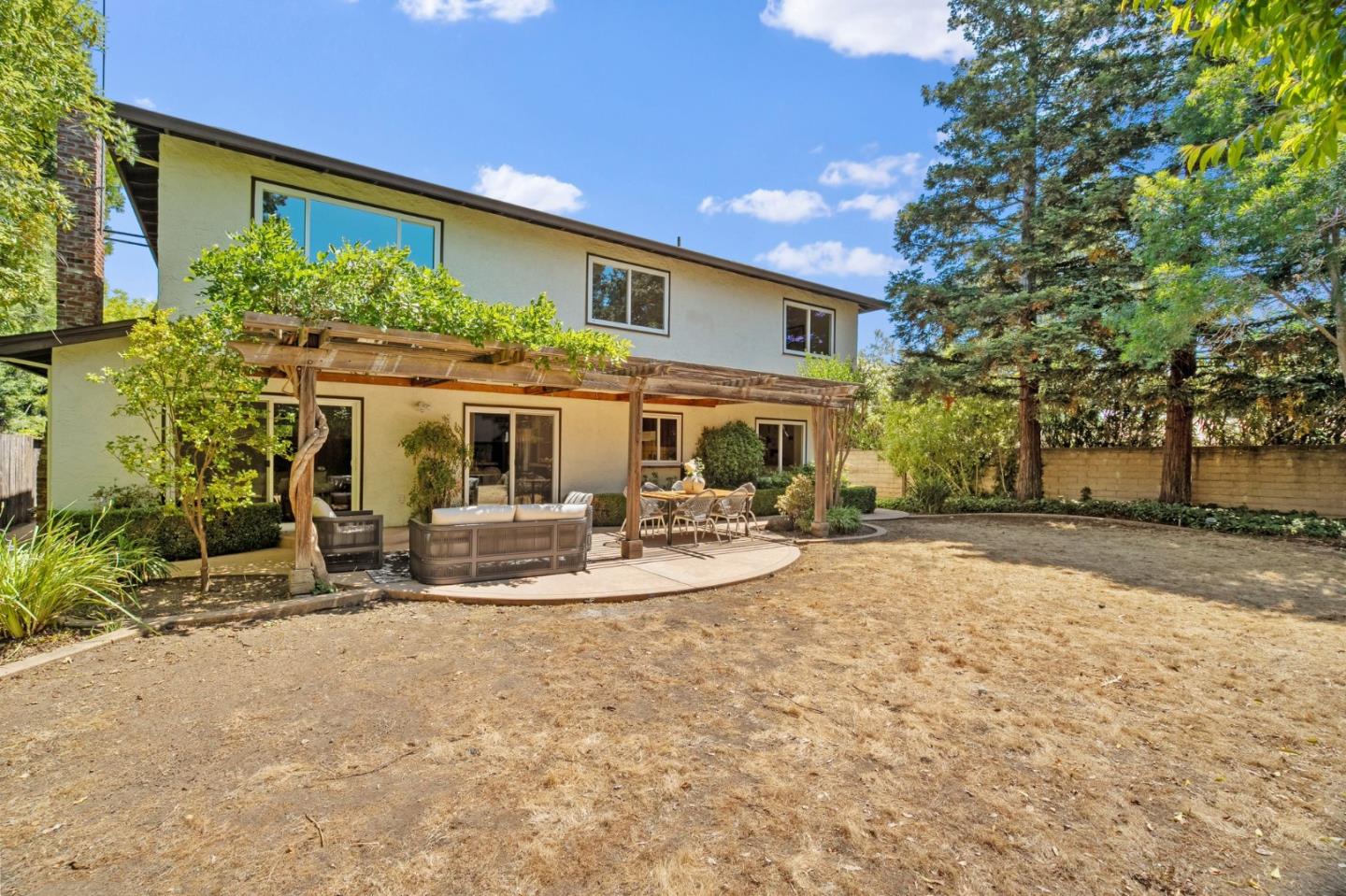 Detail Gallery Image 21 of 26 For 4198 Cherry Oaks Pl, Palo Alto,  CA 94306 - 4 Beds | 2/1 Baths