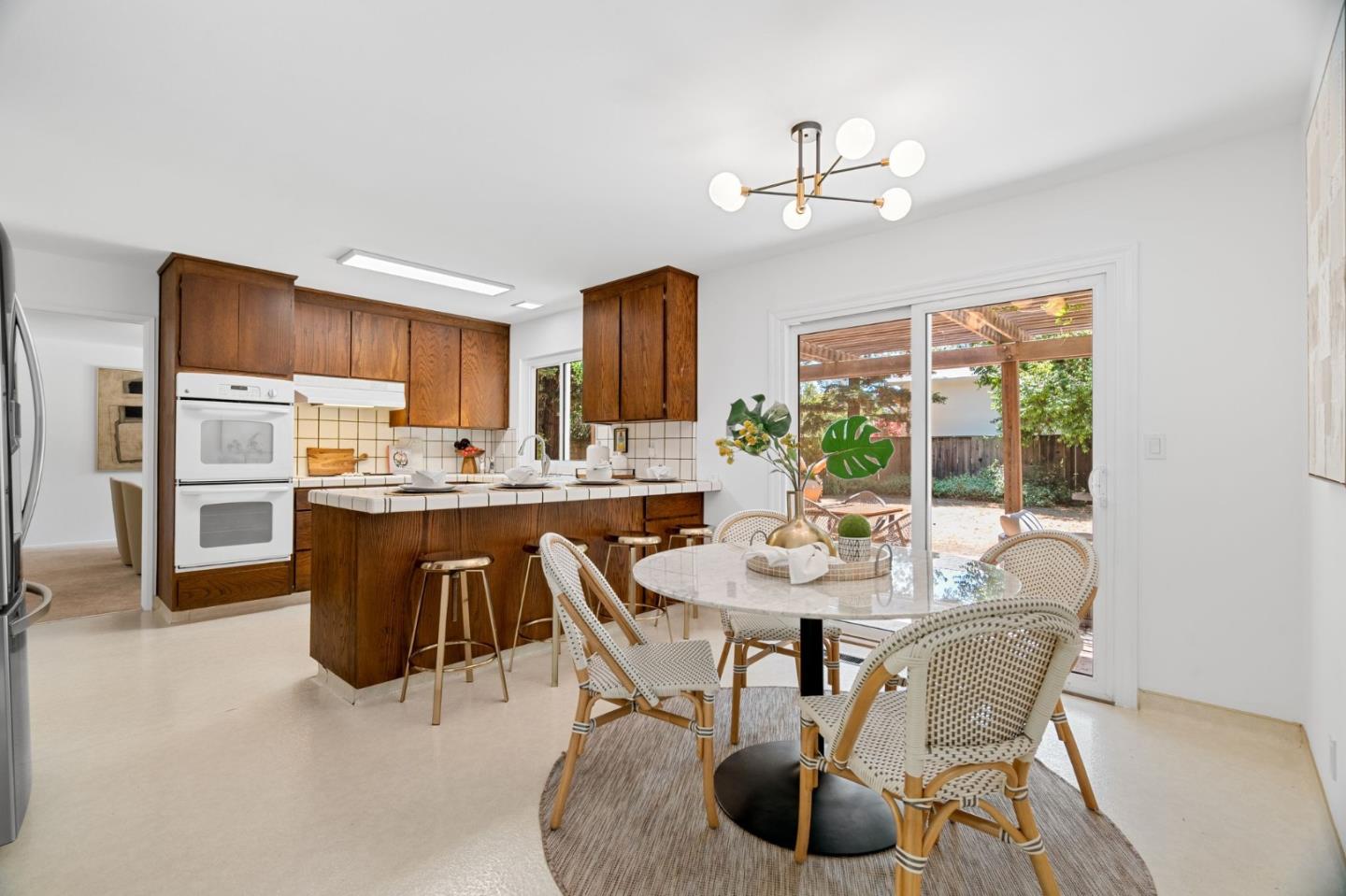 Detail Gallery Image 8 of 26 For 4198 Cherry Oaks Pl, Palo Alto,  CA 94306 - 4 Beds | 2/1 Baths