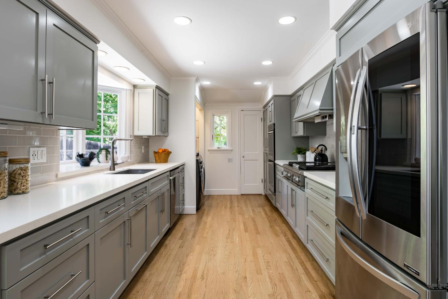 Detail Gallery Image 10 of 27 For 448 Felton Dr, Menlo Park,  CA 94025 - 3 Beds | 4 Baths
