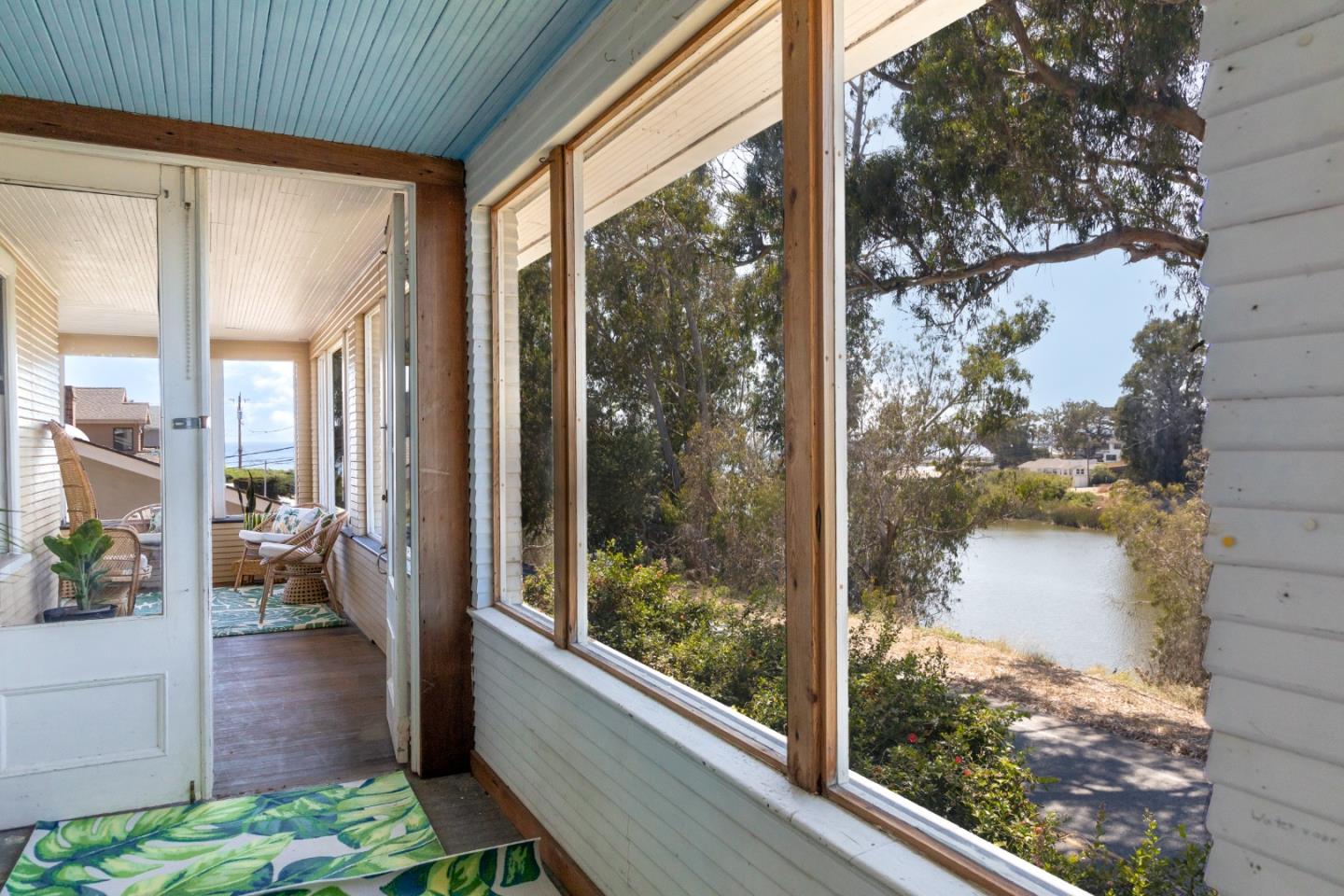 Detail Gallery Image 27 of 65 For 2-1130 E Cliff Dr a and B,  Santa Cruz,  CA 95062 - 4 Beds | 2 Baths