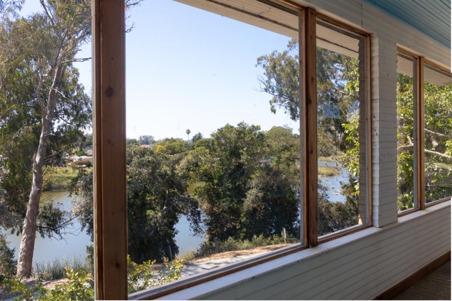Detail Gallery Image 29 of 65 For 2-1130 E Cliff Dr a and B,  Santa Cruz,  CA 95062 - 4 Beds | 2 Baths