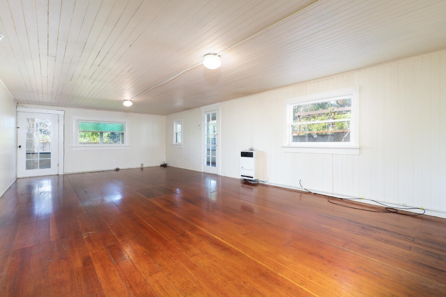 Detail Gallery Image 35 of 65 For 2-1130 E Cliff Dr a and B,  Santa Cruz,  CA 95062 - 4 Beds | 2 Baths