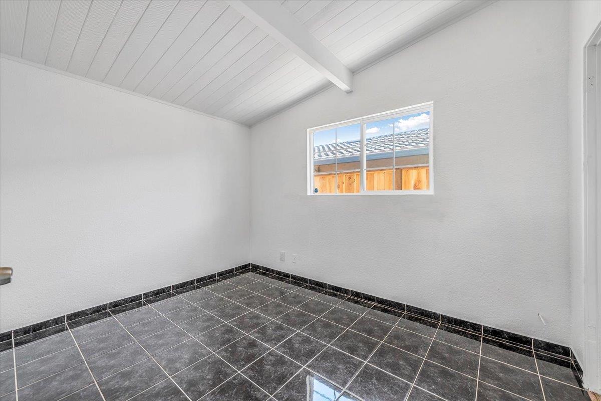 Detail Gallery Image 10 of 18 For 1877 Darwin Way, San Jose,  CA 95122 - 4 Beds | 1 Baths