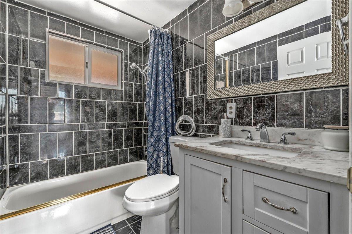Detail Gallery Image 14 of 18 For 1877 Darwin Way, San Jose,  CA 95122 - 4 Beds | 1 Baths