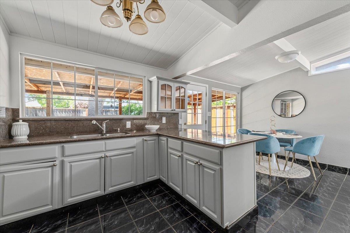 Detail Gallery Image 6 of 18 For 1877 Darwin Way, San Jose,  CA 95122 - 4 Beds | 1 Baths