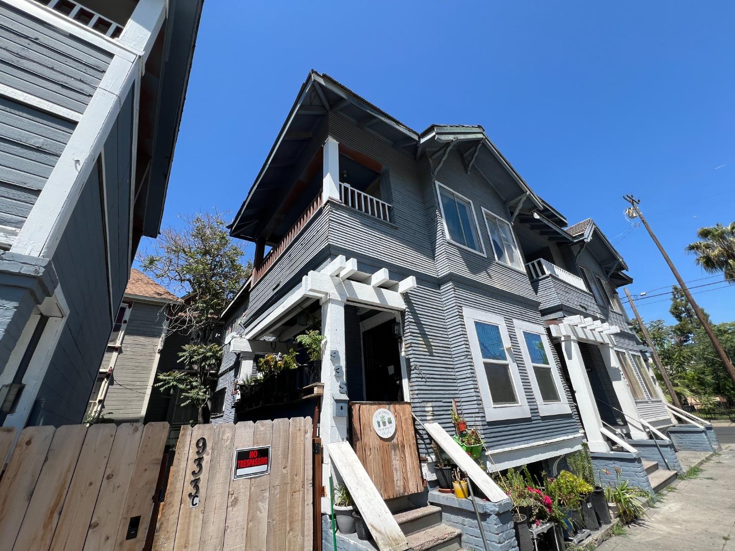 Detail Gallery Image 6 of 11 For 933 N Madison St, Stockton,  CA 95202 - – Beds | – Baths