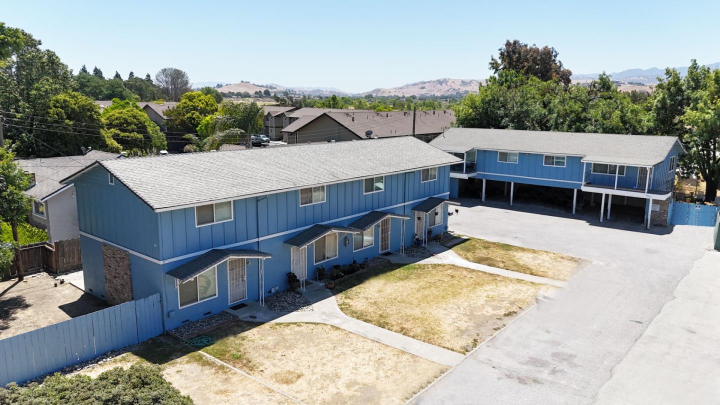 Detail Gallery Image 2 of 9 For 951 Nash Rd, Hollister,  CA 95023 - – Beds | – Baths