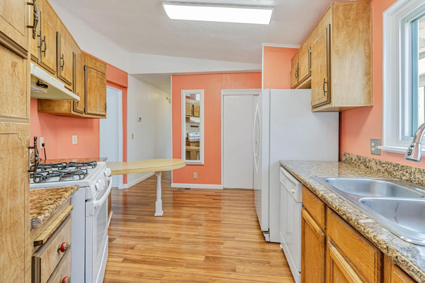 Detail Gallery Image 11 of 42 For 812 W Clover Rd #37,  Tracy,  CA 95376 - 2 Beds | 2 Baths
