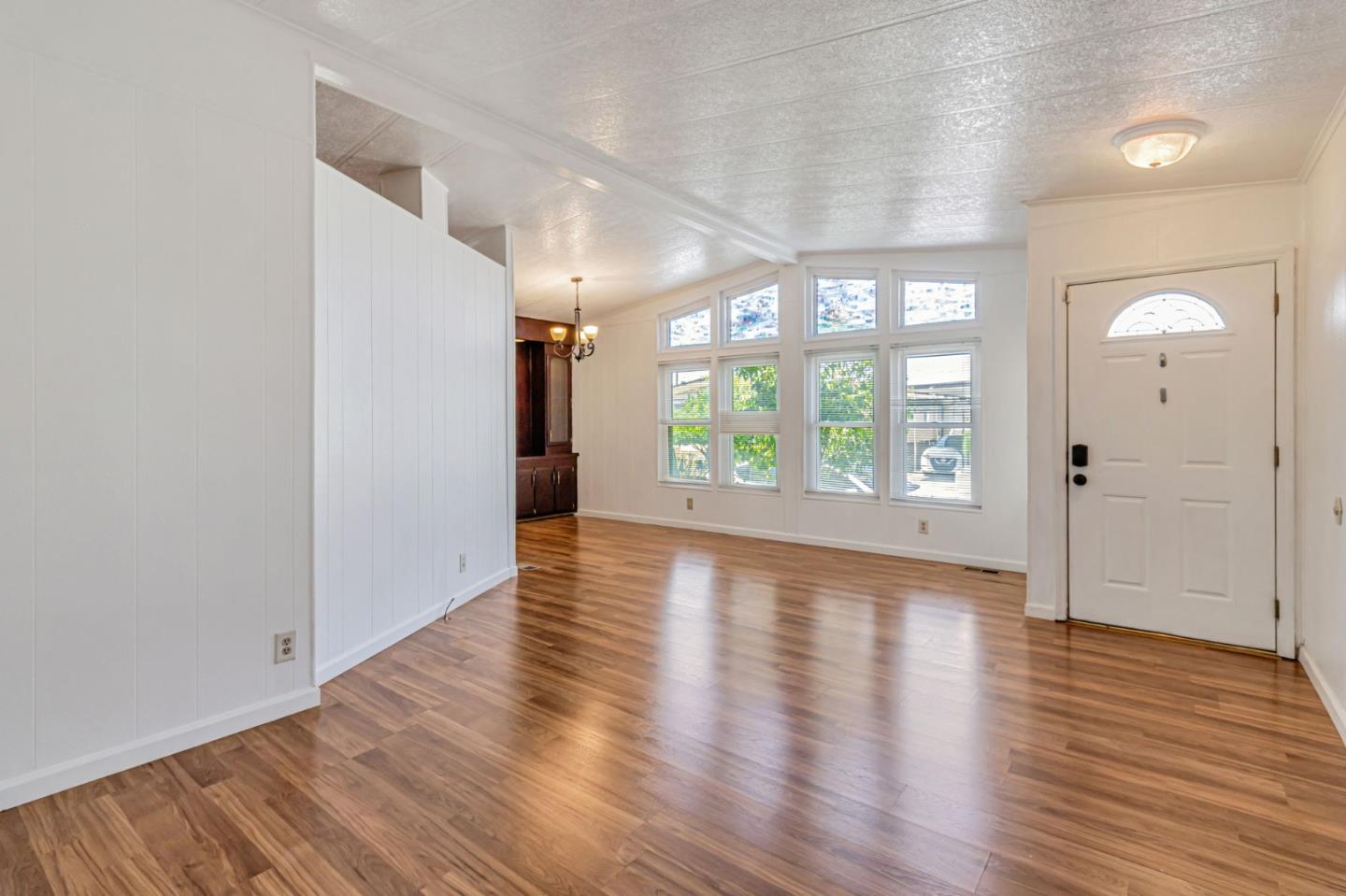 Detail Gallery Image 4 of 42 For 812 W Clover Rd #37,  Tracy,  CA 95376 - 2 Beds | 2 Baths