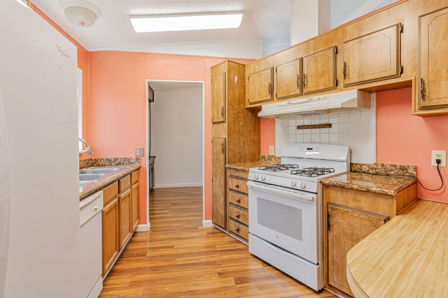 Detail Gallery Image 9 of 42 For 812 W Clover Rd #37,  Tracy,  CA 95376 - 2 Beds | 2 Baths