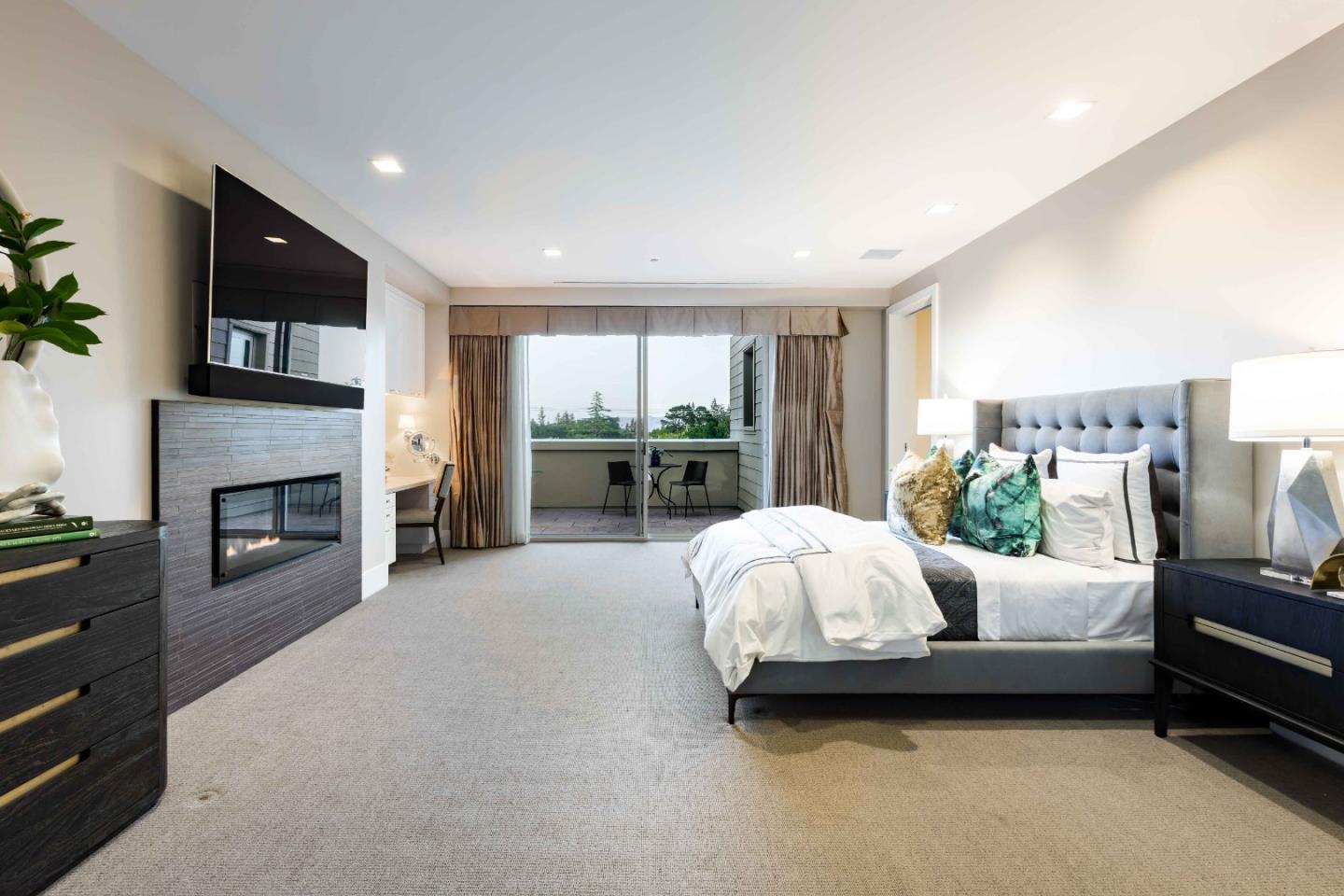 Detail Gallery Image 14 of 32 For 240 3rd St #301,  Los Altos,  CA 94022 - 2 Beds | 2/1 Baths