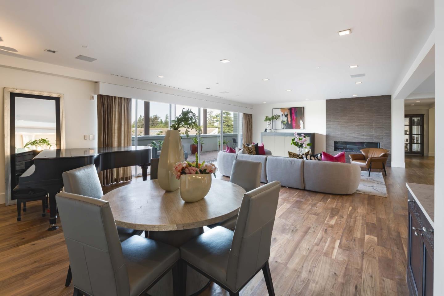 Detail Gallery Image 8 of 32 For 240 3rd St #301,  Los Altos,  CA 94022 - 2 Beds | 2/1 Baths
