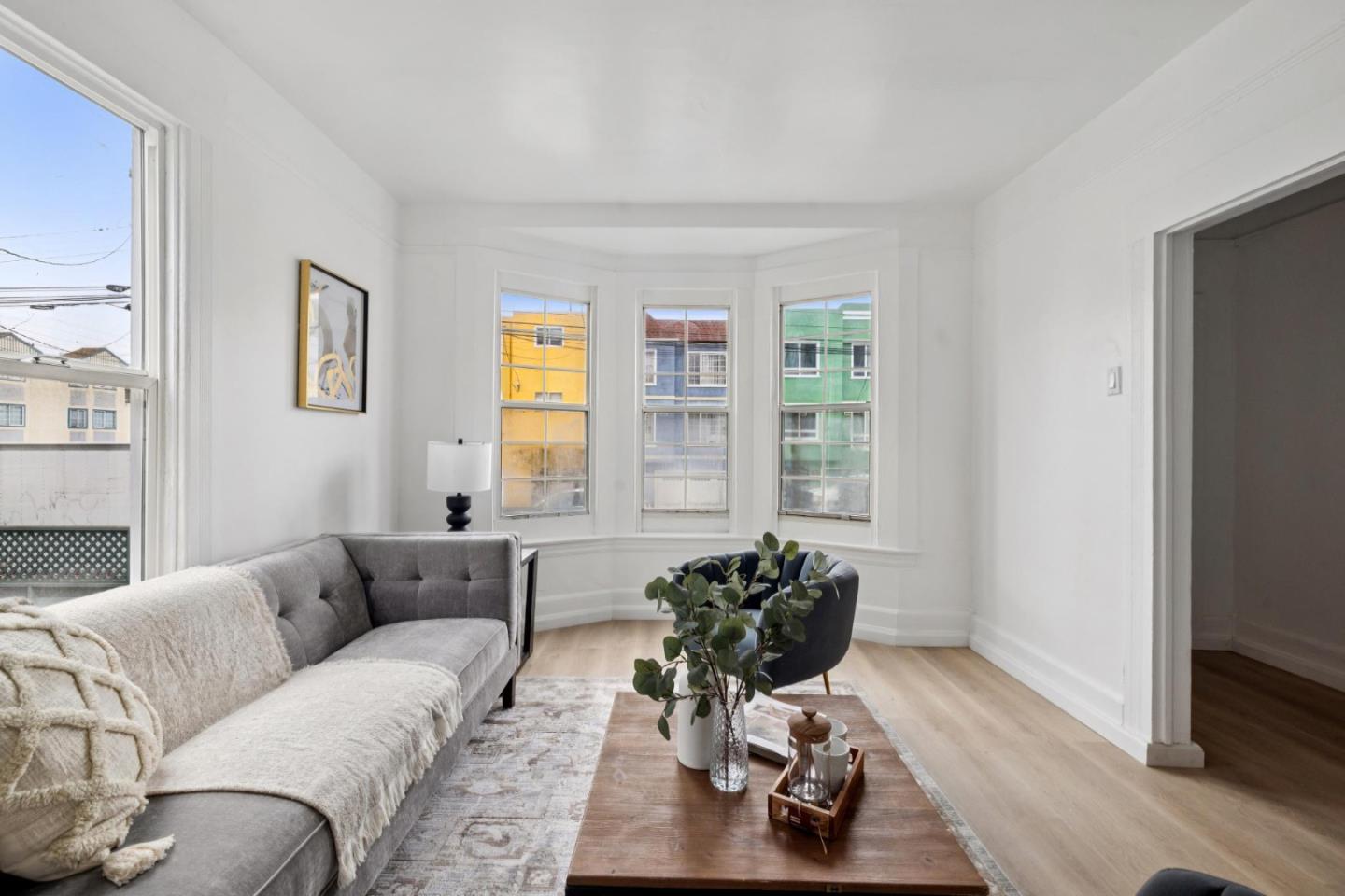Detail Gallery Image 10 of 35 For 137 Holloway Ave, San Francisco,  CA 94112 - 3 Beds | 1 Baths