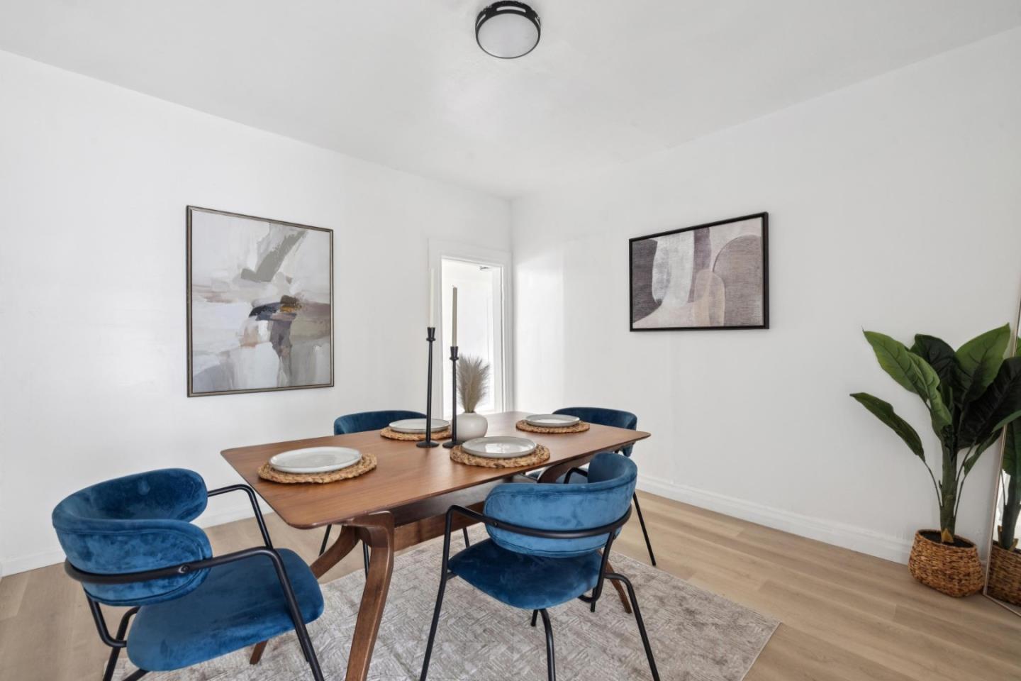 Detail Gallery Image 13 of 35 For 137 Holloway Ave, San Francisco,  CA 94112 - 3 Beds | 1 Baths