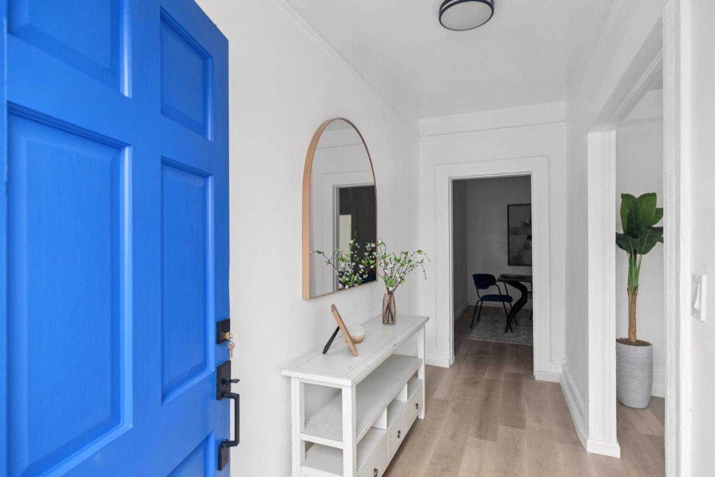 Detail Gallery Image 7 of 35 For 137 Holloway Ave, San Francisco,  CA 94112 - 3 Beds | 1 Baths