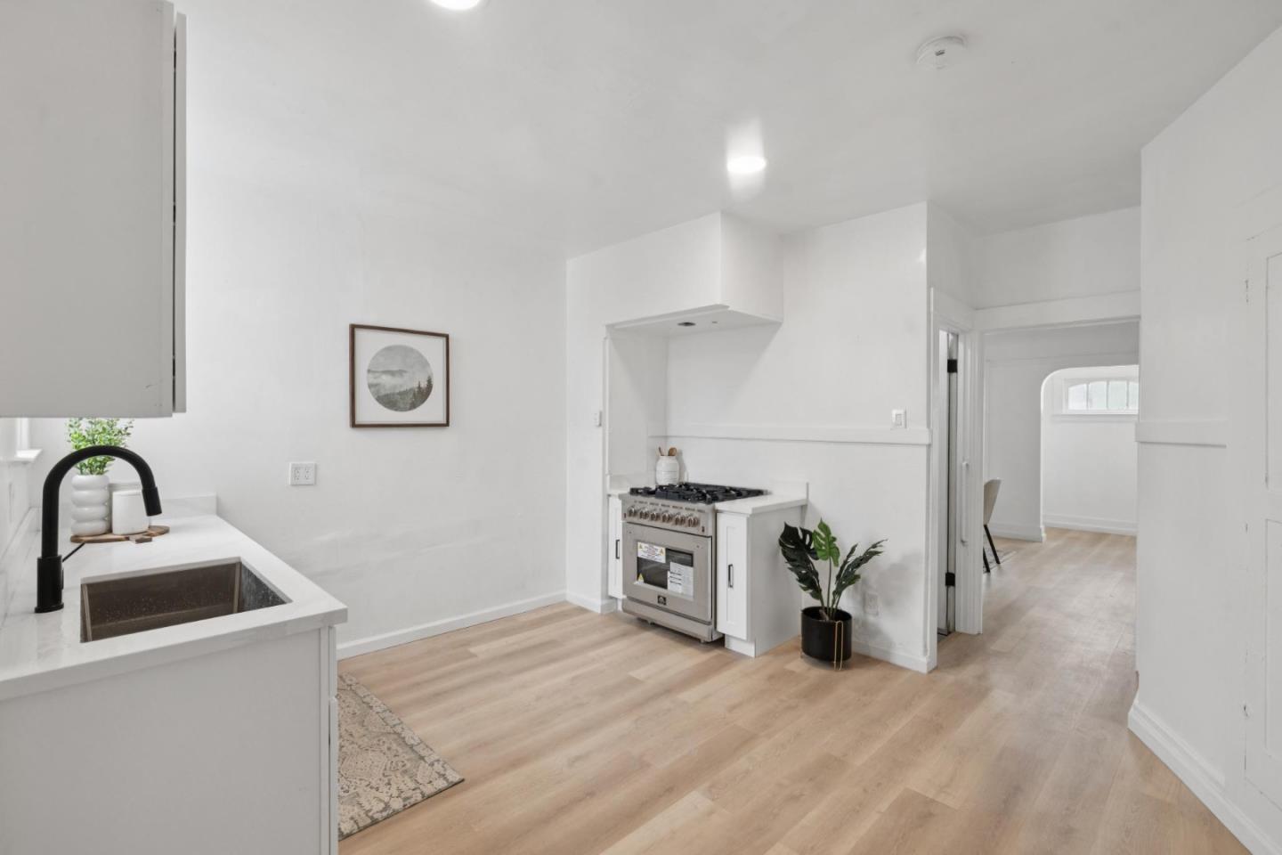 Detail Gallery Image 20 of 38 For 133 Holloway Ave, San Francisco,  CA 94112 - 3 Beds | 1 Baths