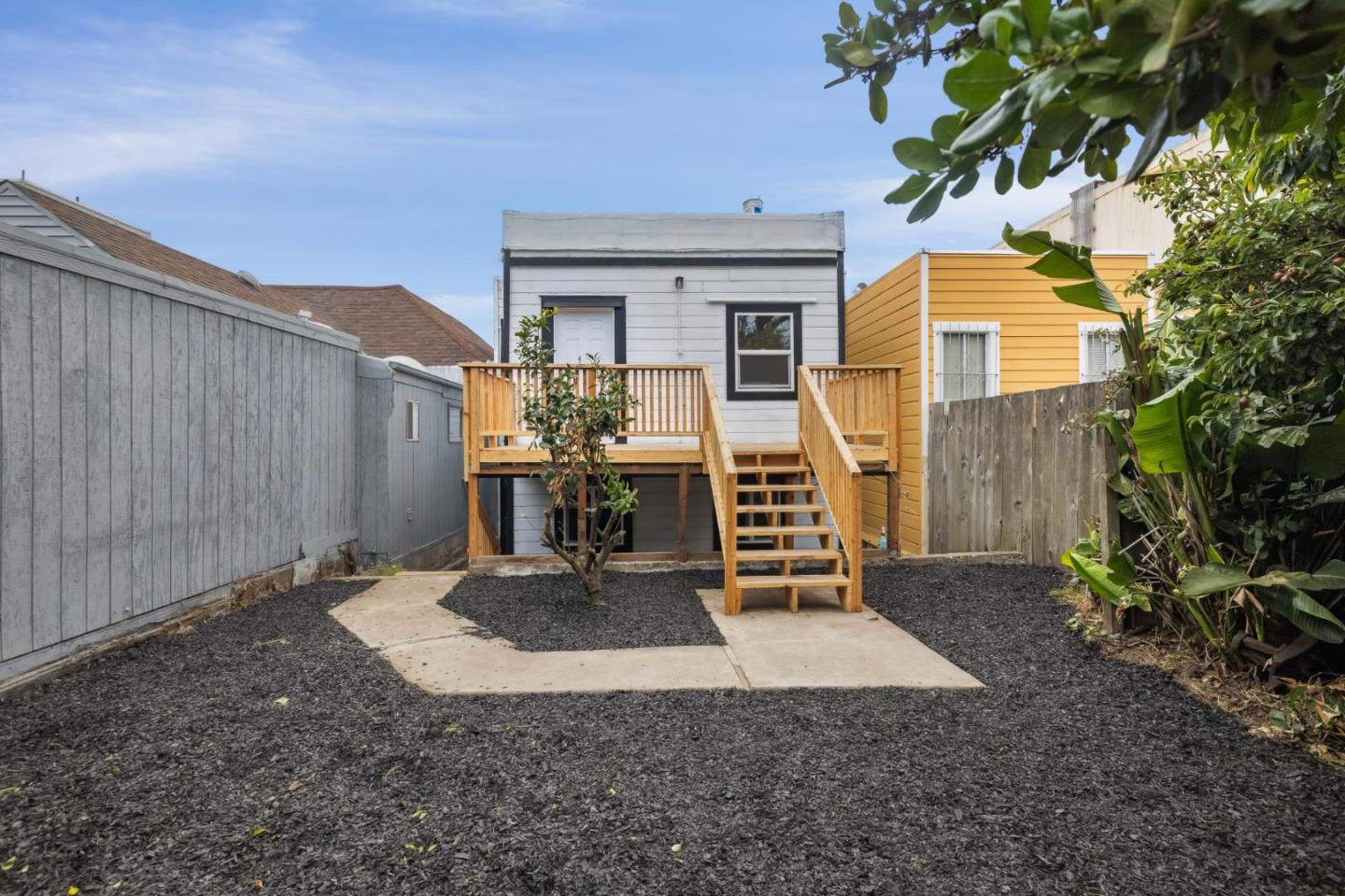 Detail Gallery Image 34 of 38 For 133 Holloway Ave, San Francisco,  CA 94112 - 3 Beds | 1 Baths