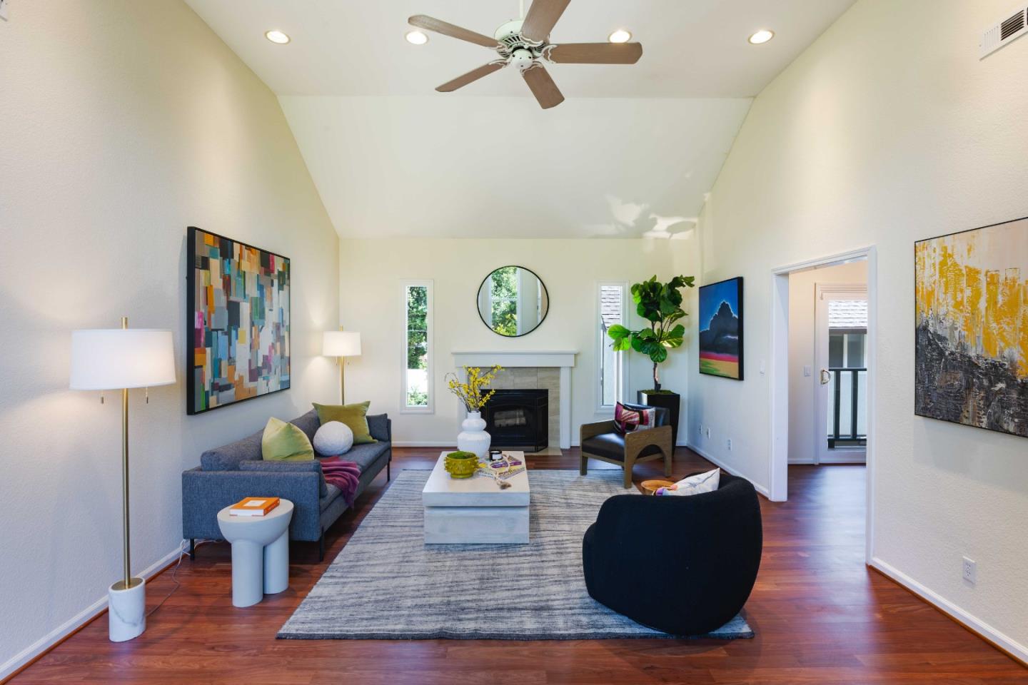 Detail Gallery Image 6 of 18 For 548 Everett Ave, Palo Alto,  CA 94301 - 2 Beds | 2 Baths