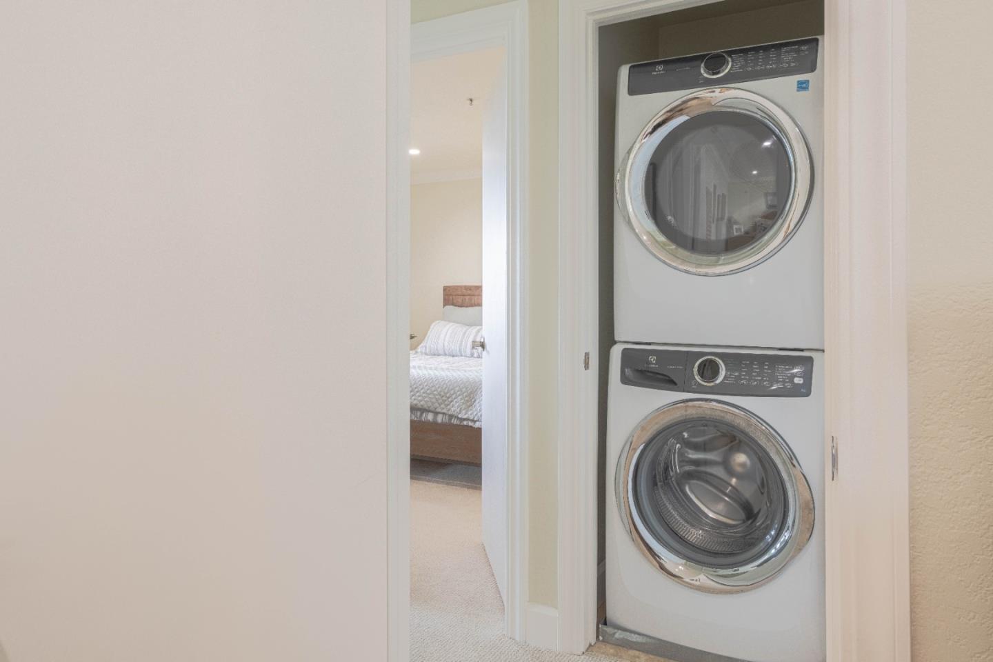 Detail Gallery Image 24 of 25 For 585 Laine St #10,  Monterey,  CA 93940 - 2 Beds | 1 Baths