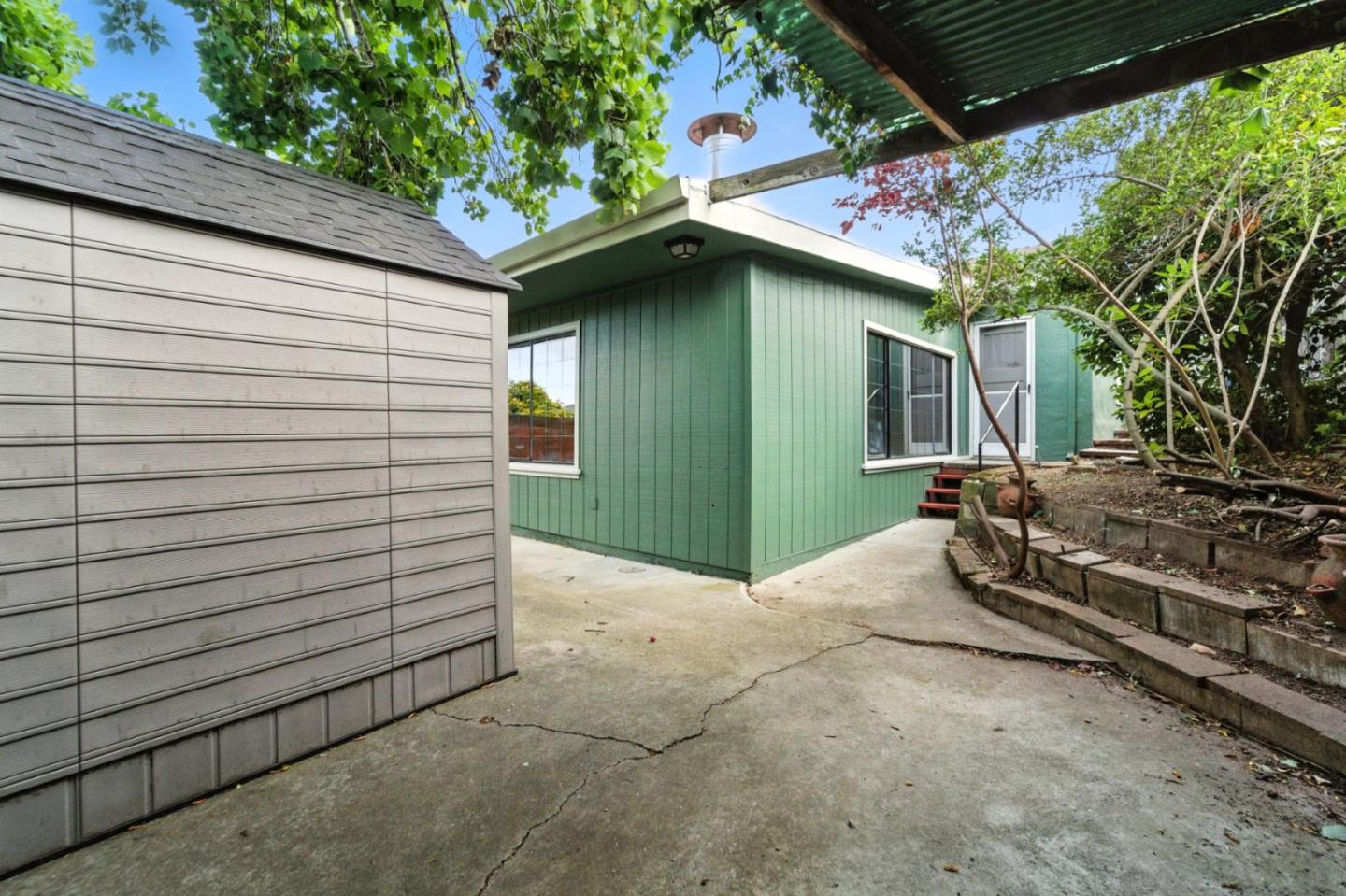 Detail Gallery Image 32 of 36 For 404 Larch Ave, South San Francisco,  CA 94080 - 3 Beds | 1 Baths