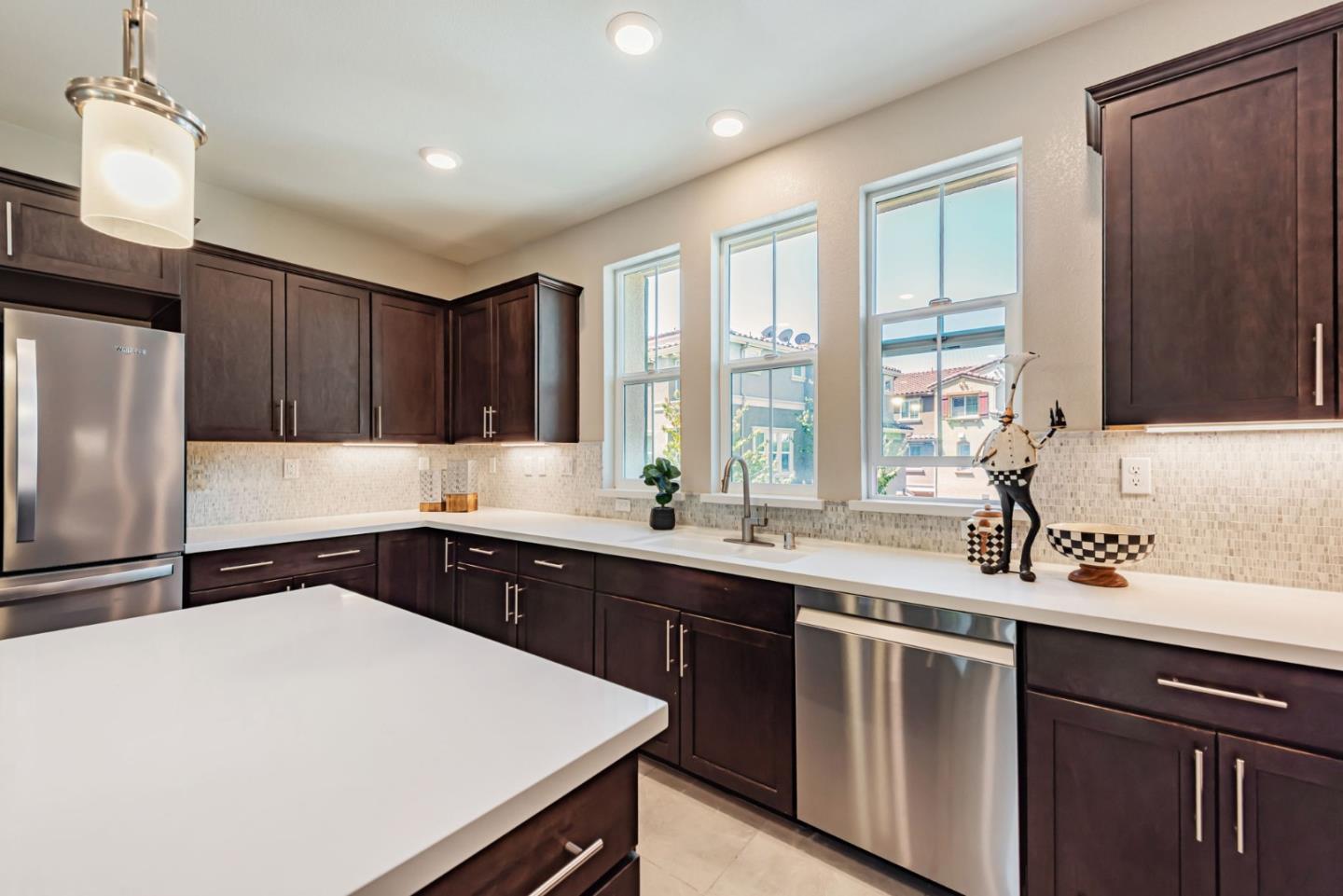 Detail Gallery Image 16 of 57 For 25899 Dollar St, Hayward,  CA 94544 - 4 Beds | 3/1 Baths