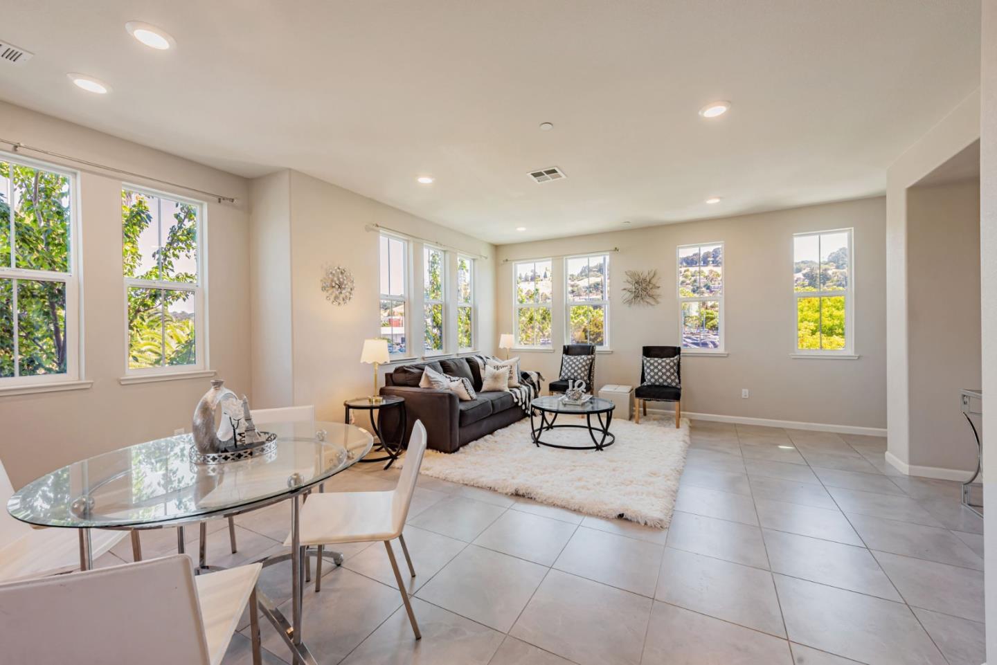 Detail Gallery Image 18 of 57 For 25899 Dollar St, Hayward,  CA 94544 - 4 Beds | 3/1 Baths