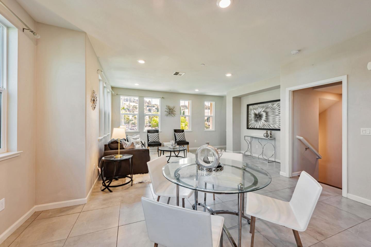 Detail Gallery Image 21 of 57 For 25899 Dollar St, Hayward,  CA 94544 - 4 Beds | 3/1 Baths