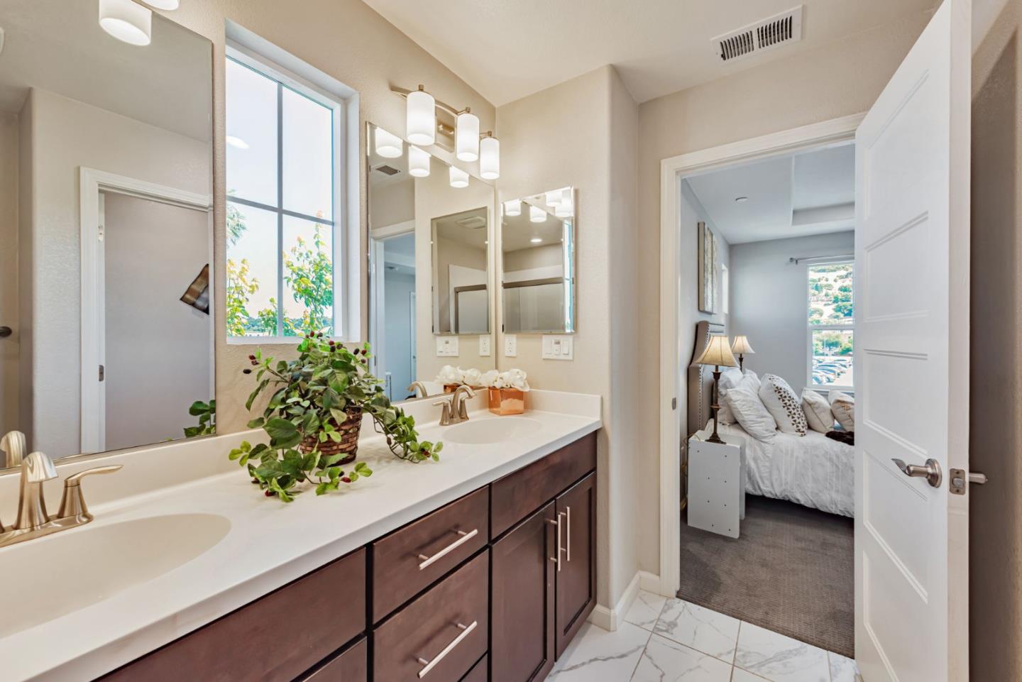 Detail Gallery Image 37 of 57 For 25899 Dollar St, Hayward,  CA 94544 - 4 Beds | 3/1 Baths