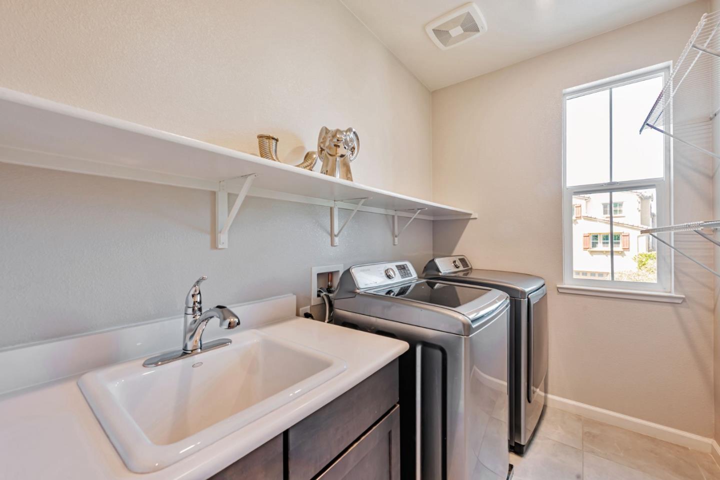 Detail Gallery Image 41 of 57 For 25899 Dollar St, Hayward,  CA 94544 - 4 Beds | 3/1 Baths