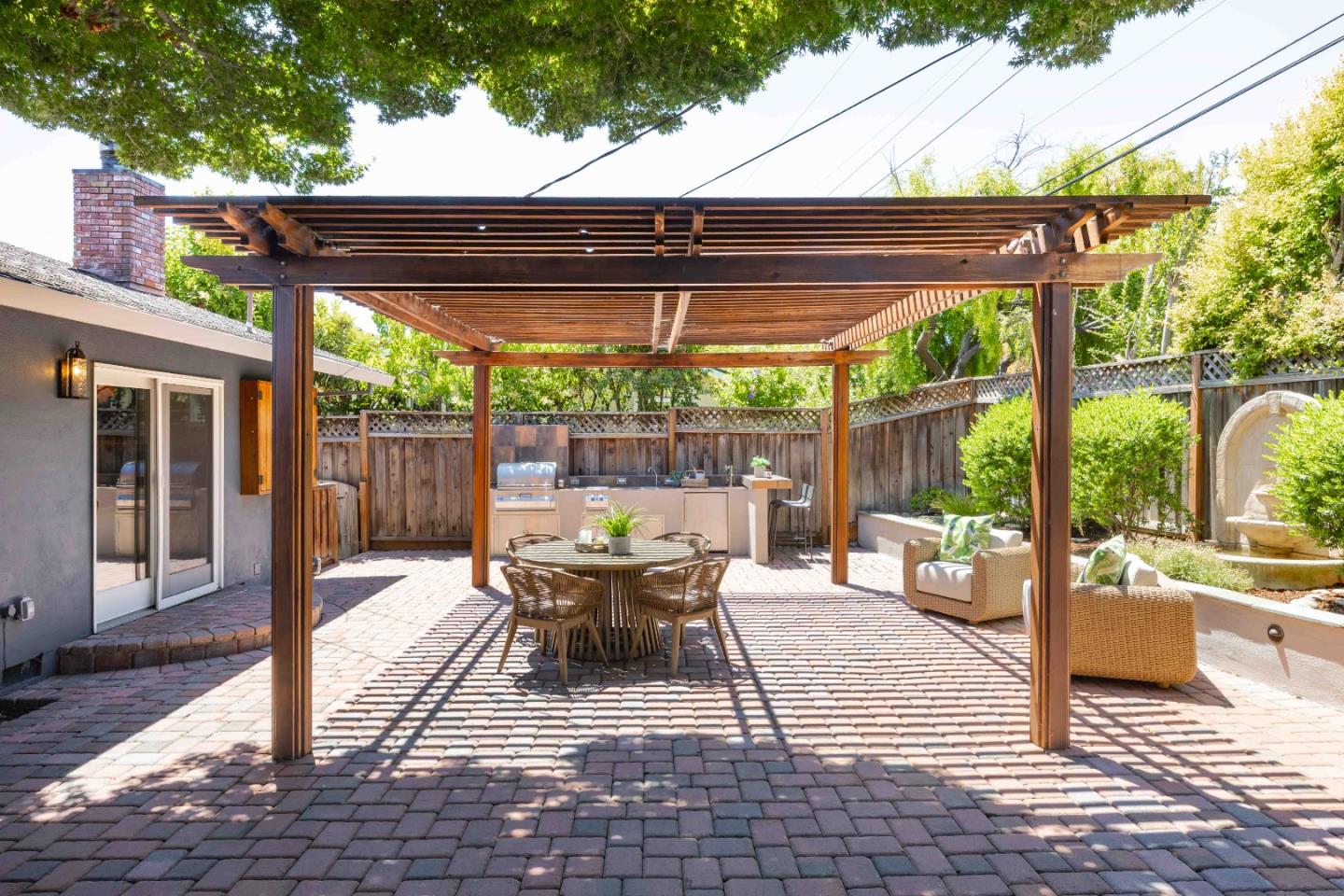 Detail Gallery Image 25 of 27 For 1561 Kingsgate Dr, Sunnyvale,  CA 94087 - 4 Beds | 2 Baths