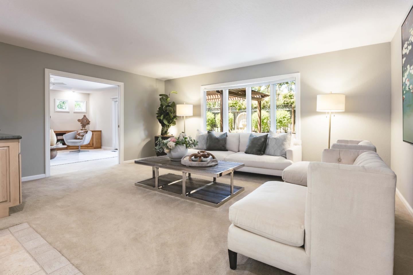 Detail Gallery Image 6 of 27 For 1561 Kingsgate Dr, Sunnyvale,  CA 94087 - 4 Beds | 2 Baths