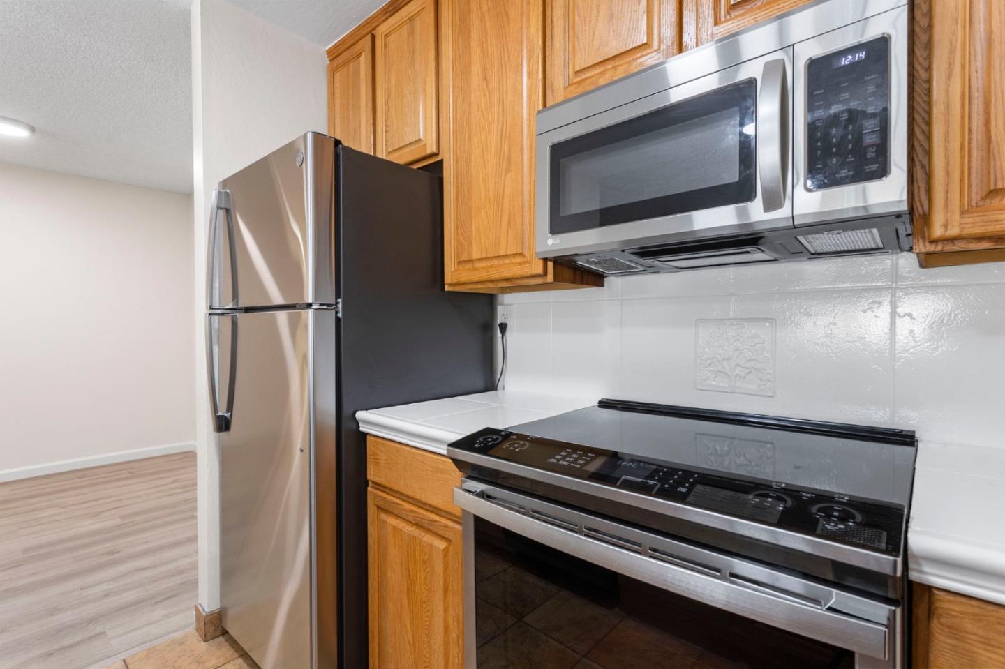 Detail Gallery Image 13 of 43 For 288 Whitmore St #215,  Oakland,  CA 94611 - 1 Beds | 1 Baths