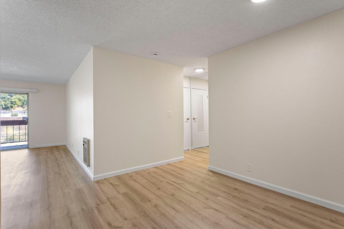 Detail Gallery Image 16 of 43 For 288 Whitmore St #215,  Oakland,  CA 94611 - 1 Beds | 1 Baths