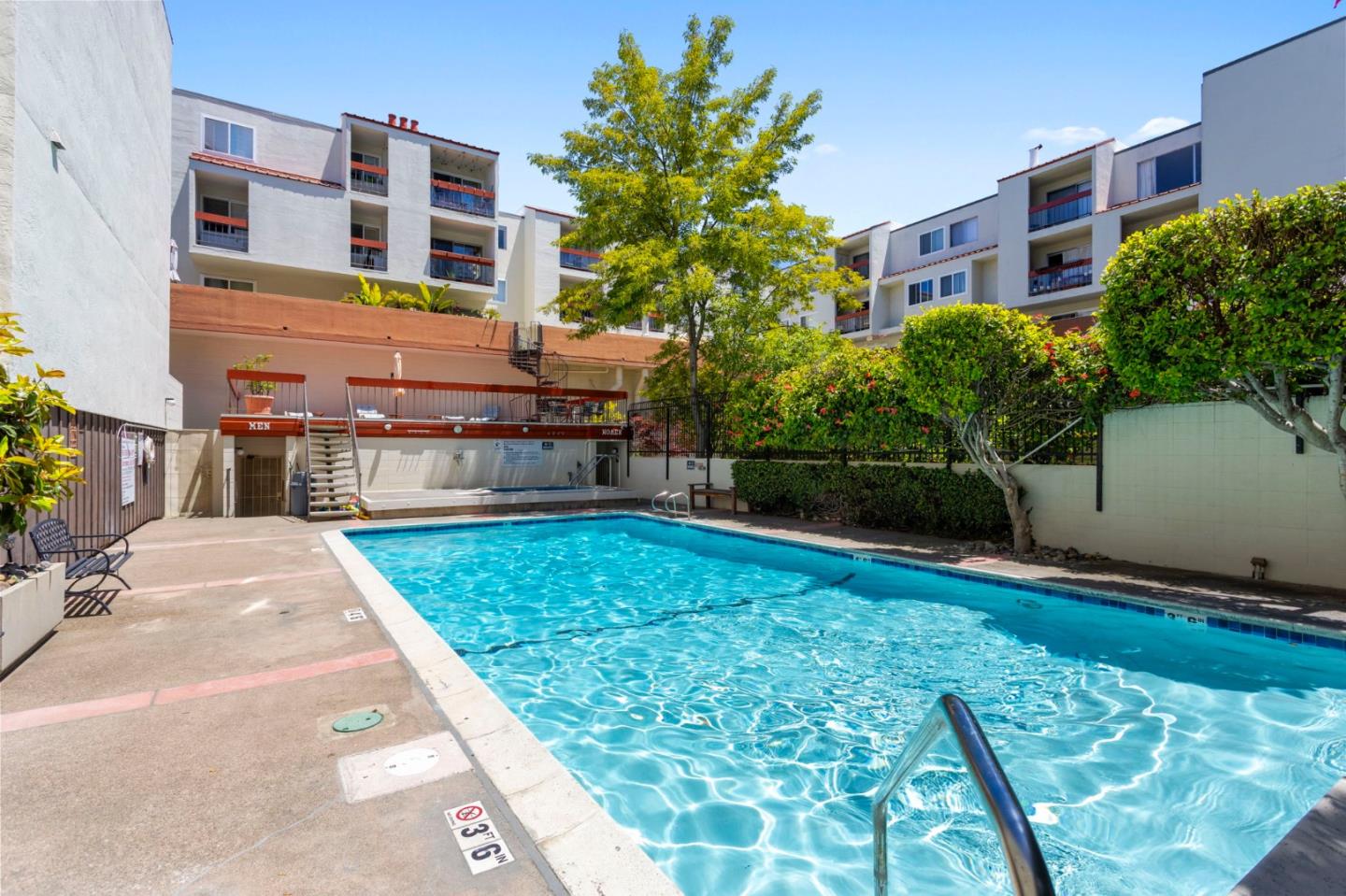Detail Gallery Image 24 of 43 For 288 Whitmore St #215,  Oakland,  CA 94611 - 1 Beds | 1 Baths