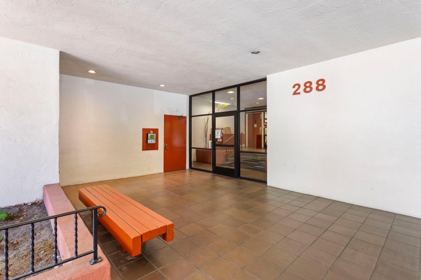 Detail Gallery Image 32 of 43 For 288 Whitmore St #215,  Oakland,  CA 94611 - 1 Beds | 1 Baths