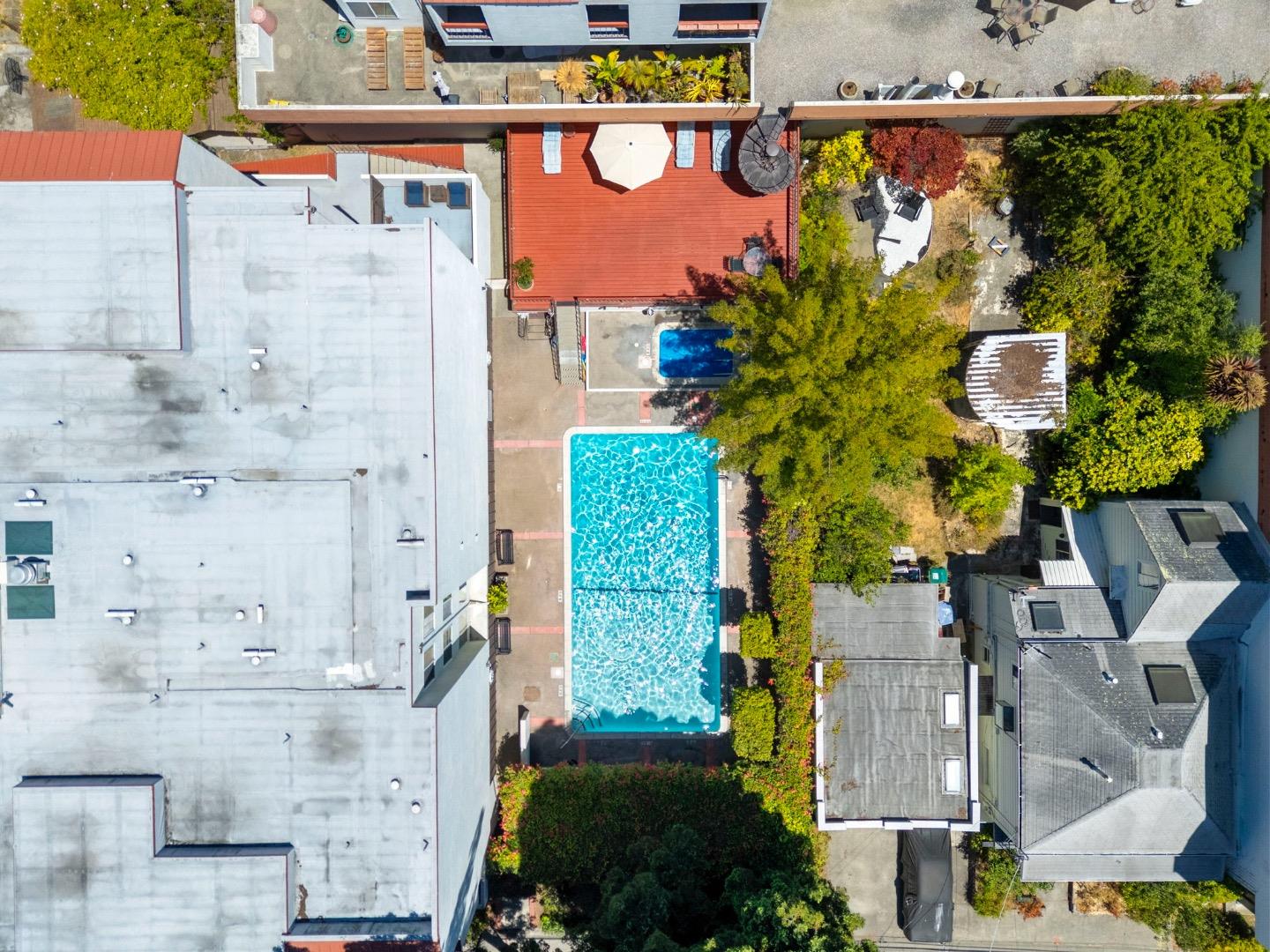Detail Gallery Image 35 of 43 For 288 Whitmore St #215,  Oakland,  CA 94611 - 1 Beds | 1 Baths