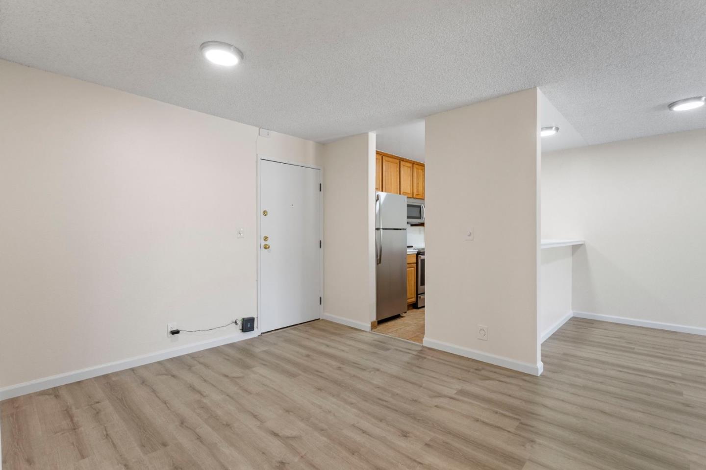 Detail Gallery Image 6 of 43 For 288 Whitmore St #215,  Oakland,  CA 94611 - 1 Beds | 1 Baths
