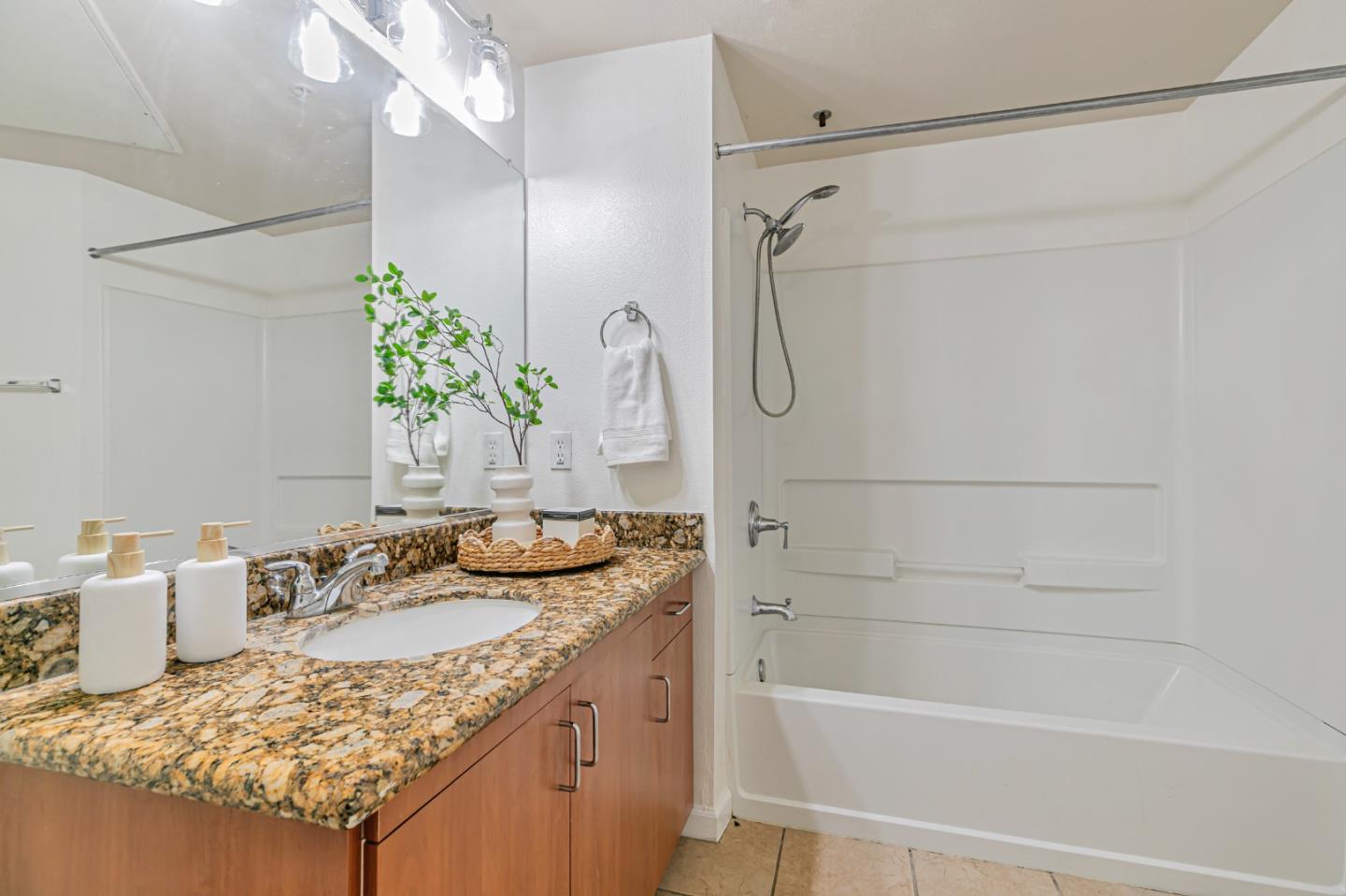 Detail Gallery Image 22 of 50 For 1060 S 3rd St #224,  San Jose,  CA 95112 - 2 Beds | 2 Baths