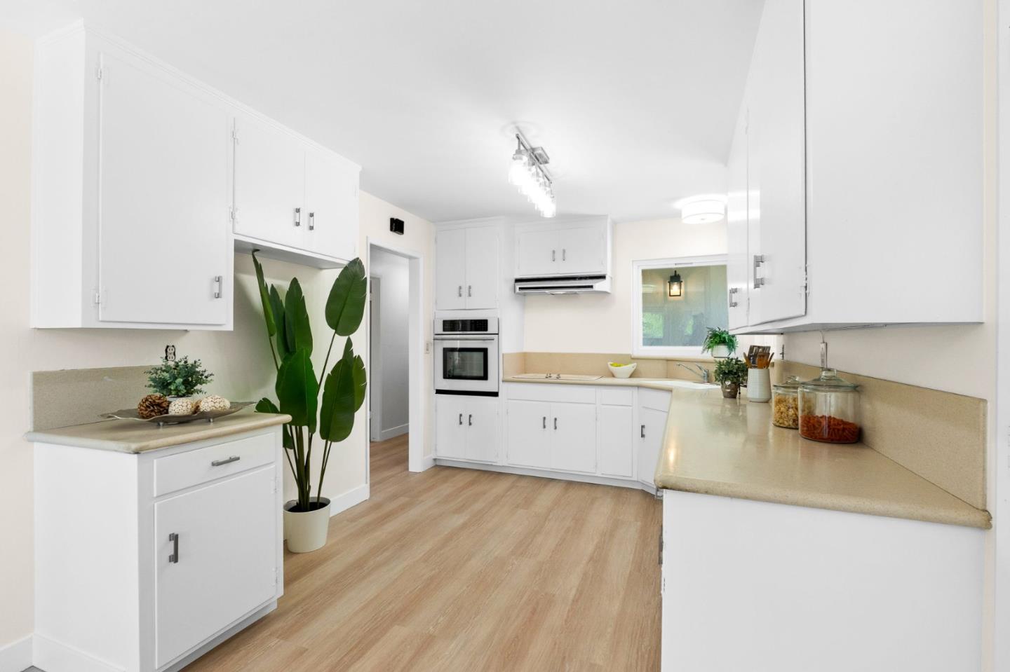 Detail Gallery Image 6 of 52 For 1786 Villarita Dr, Campbell,  CA 95008 - 4 Beds | 2 Baths