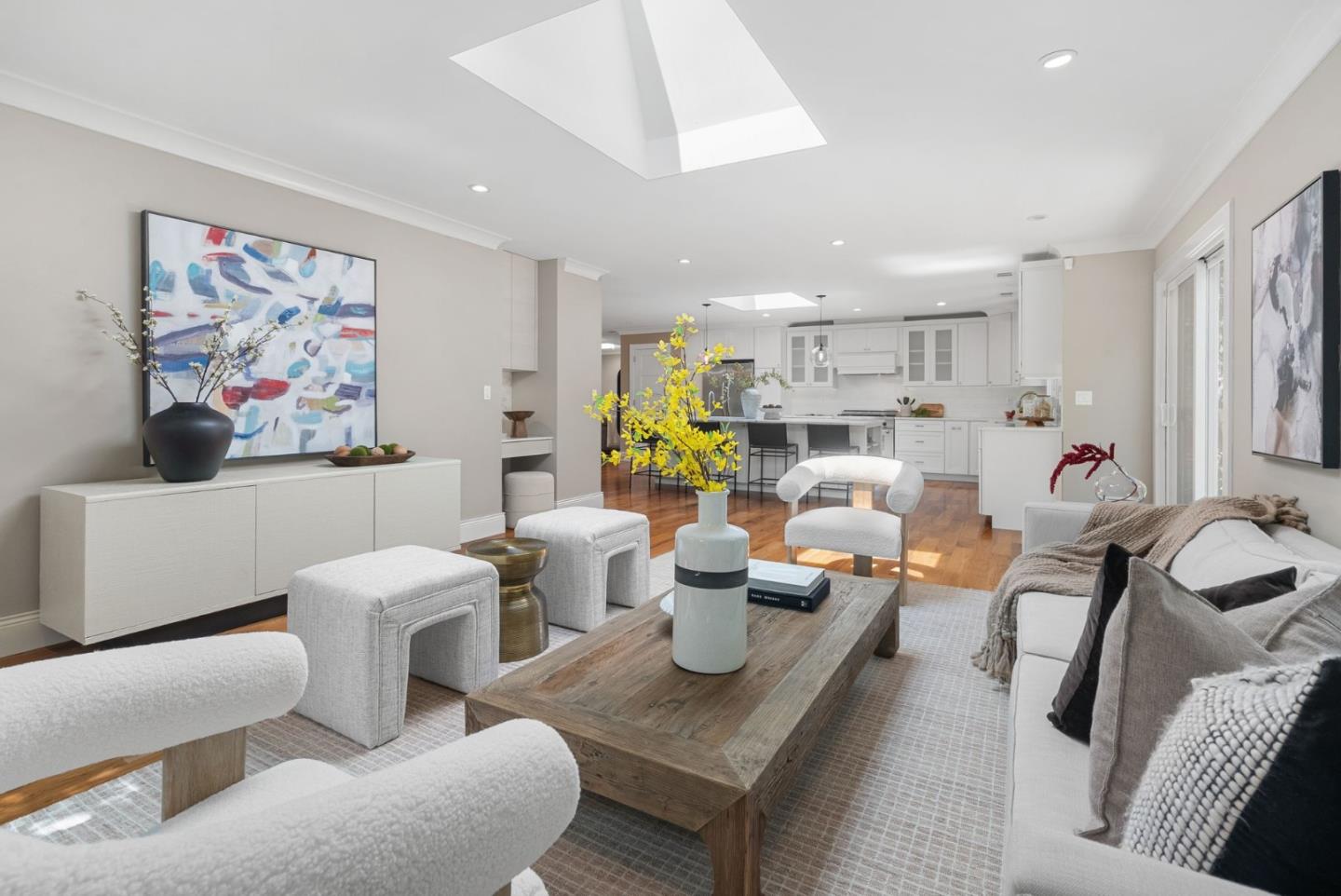 Detail Gallery Image 11 of 32 For 1271 Petersen Ct, Los Altos,  CA 94024 - 4 Beds | 3/1 Baths