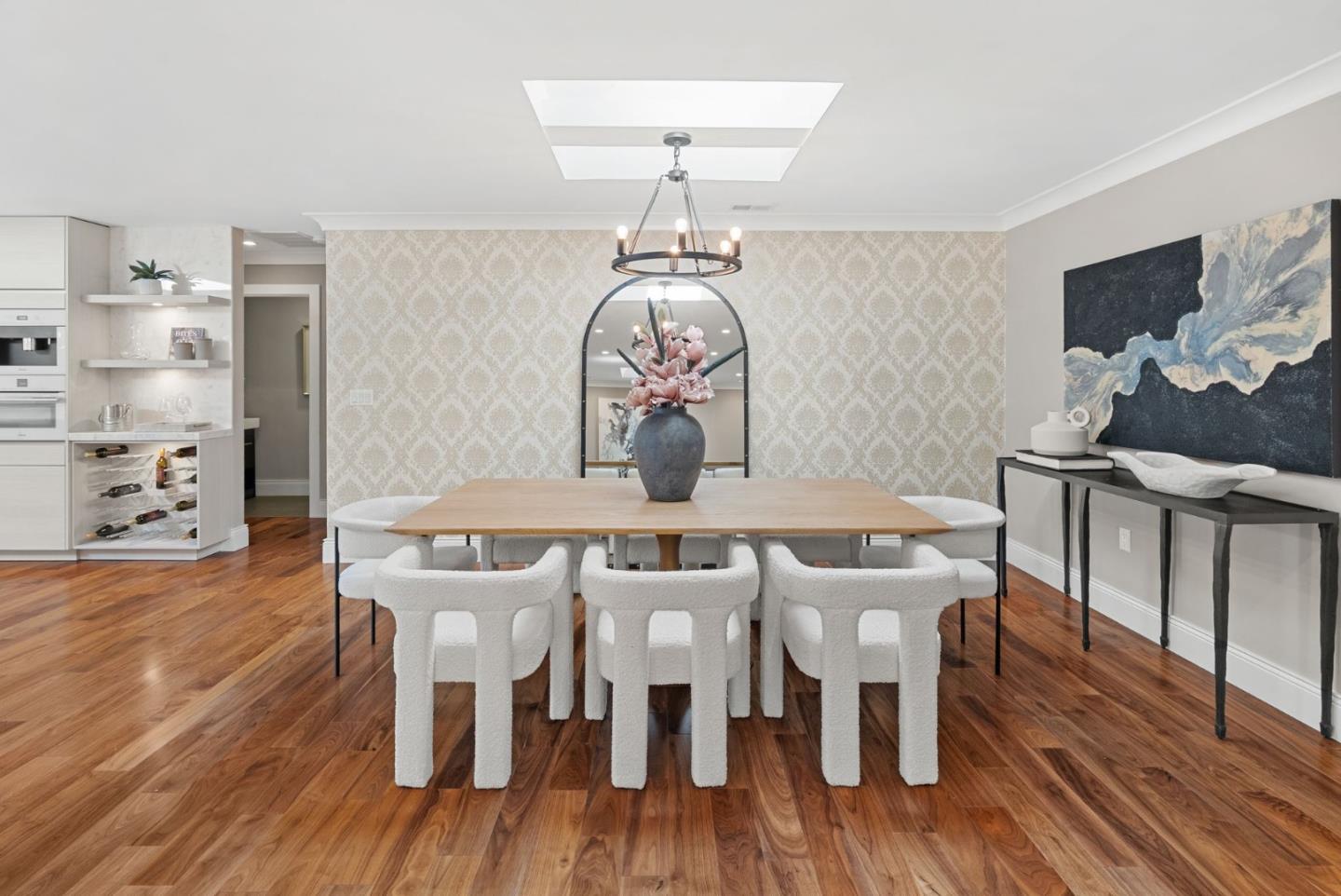 Detail Gallery Image 5 of 32 For 1271 Petersen Ct, Los Altos,  CA 94024 - 4 Beds | 3/1 Baths