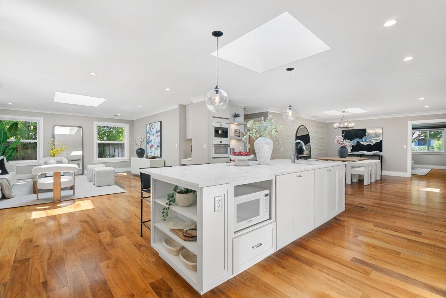 Detail Gallery Image 9 of 32 For 1271 Petersen Ct, Los Altos,  CA 94024 - 4 Beds | 3/1 Baths
