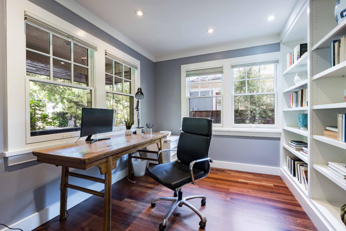Detail Gallery Image 10 of 29 For 154 Bryant St, Palo Alto,  CA 94301 - 4 Beds | 3/1 Baths