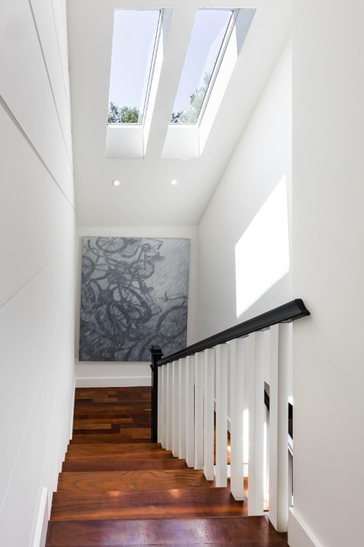 Detail Gallery Image 13 of 29 For 154 Bryant St, Palo Alto,  CA 94301 - 4 Beds | 3/1 Baths