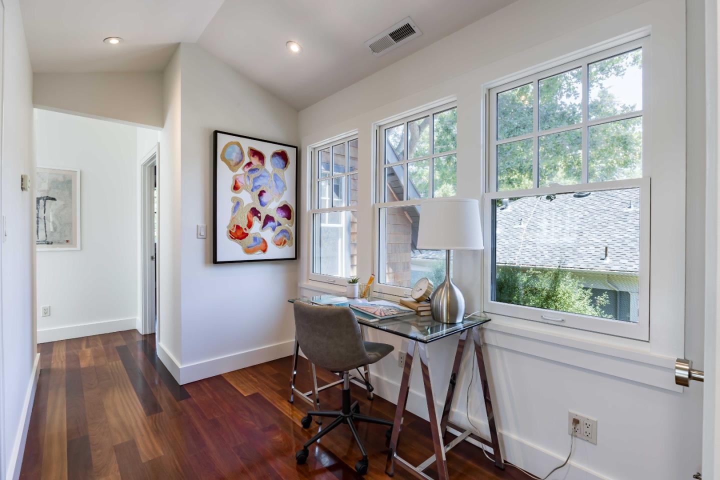 Detail Gallery Image 16 of 29 For 154 Bryant St, Palo Alto,  CA 94301 - 4 Beds | 3/1 Baths